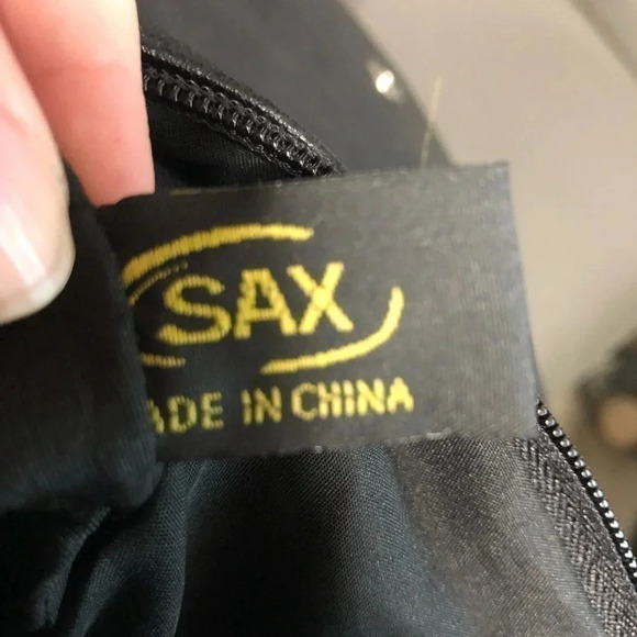 SAX Crossbody Purse with Adorable Flower attached NWOT Black - Picture 4 of 11